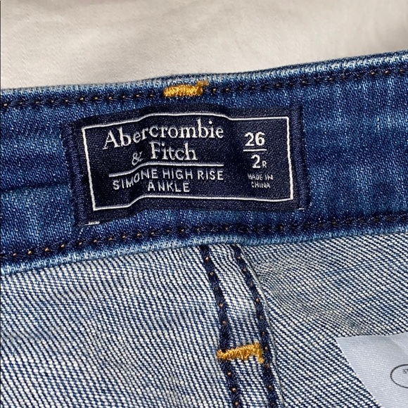 jeans - Picture 3 of 3